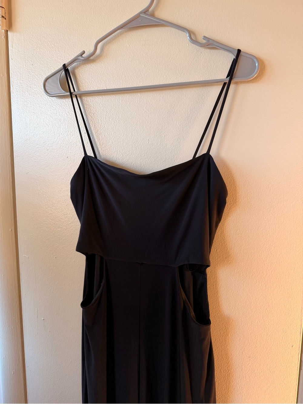 21 Saints Black Wide Leg Cowl Neck Jumpsuit Spaghetti Strap Pockets - Picture 3 of 8